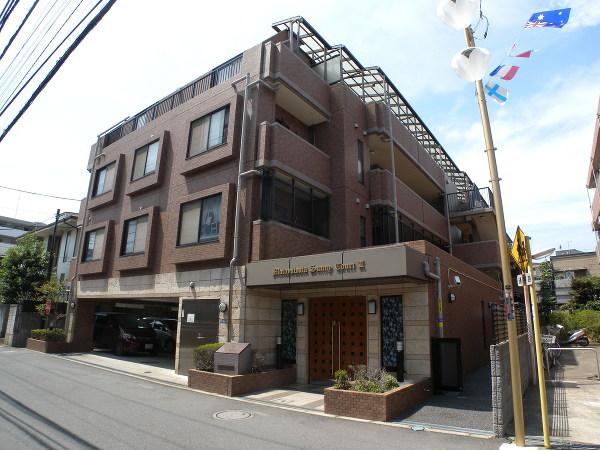 Local appearance photo. Local (10 May 2013) Shooting