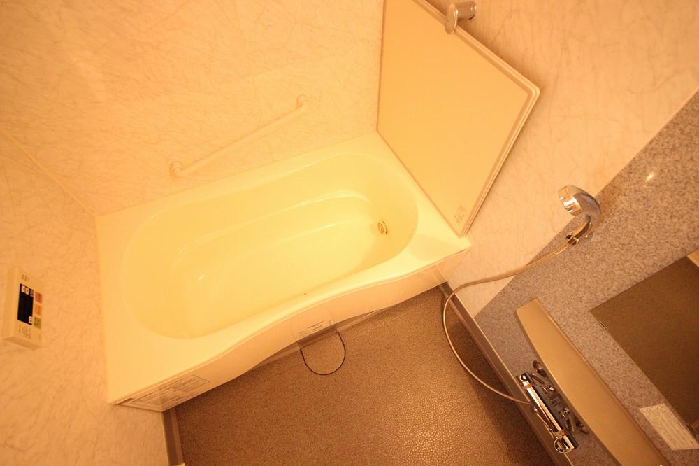 Bathroom. Bathing is also a beautiful, You are spacious