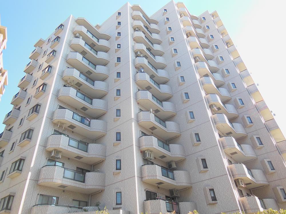 Local appearance photo. Local (12 May 2013) Shooting