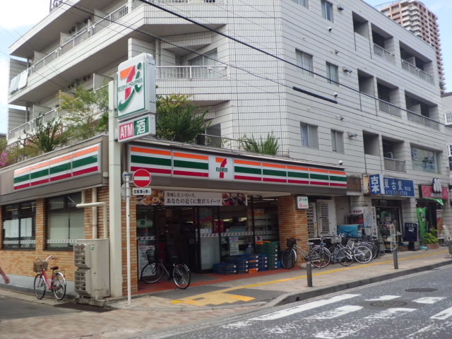 Convenience store. Seven-Eleven Ichikawaminami 1-chome to (convenience store) 53m
