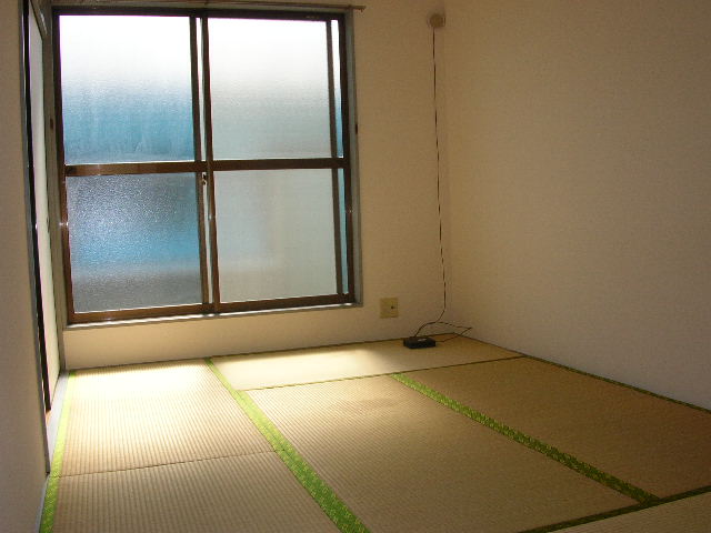 Other room space. Second floor Japanese-style room