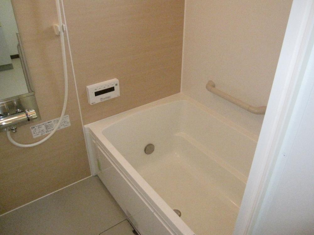 Bathroom. New unit bus interchange, Of course, the water heater is also a new