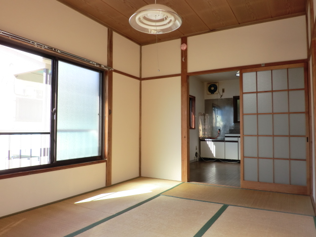 Other room space. West Japanese-style room: shooting the room from the balcony