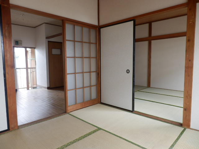Living and room