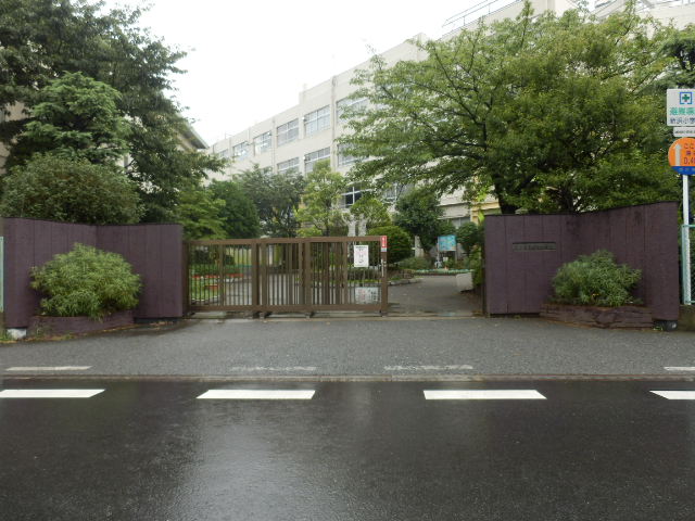 Primary school. Niihama 100m up to elementary school (elementary school)