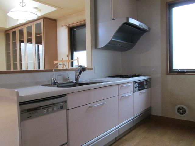 Kitchen. Upstairs kitchen