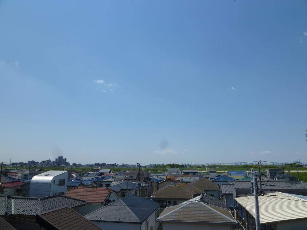 View photos from the dwelling unit. View from local (April 2013) Shooting