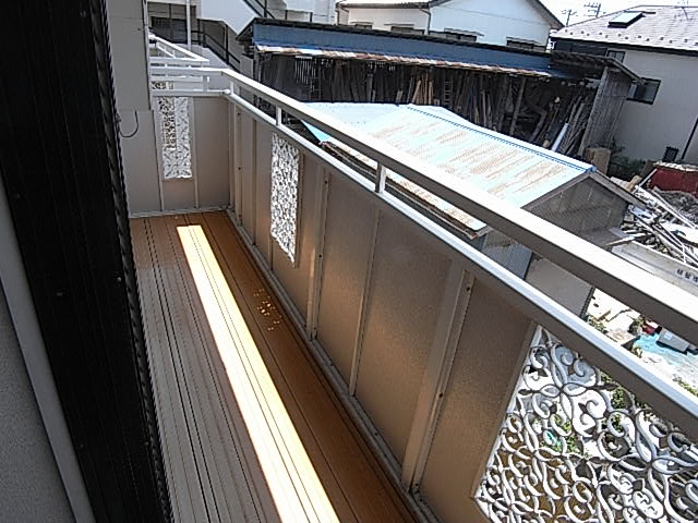 Balcony. There is space ☆