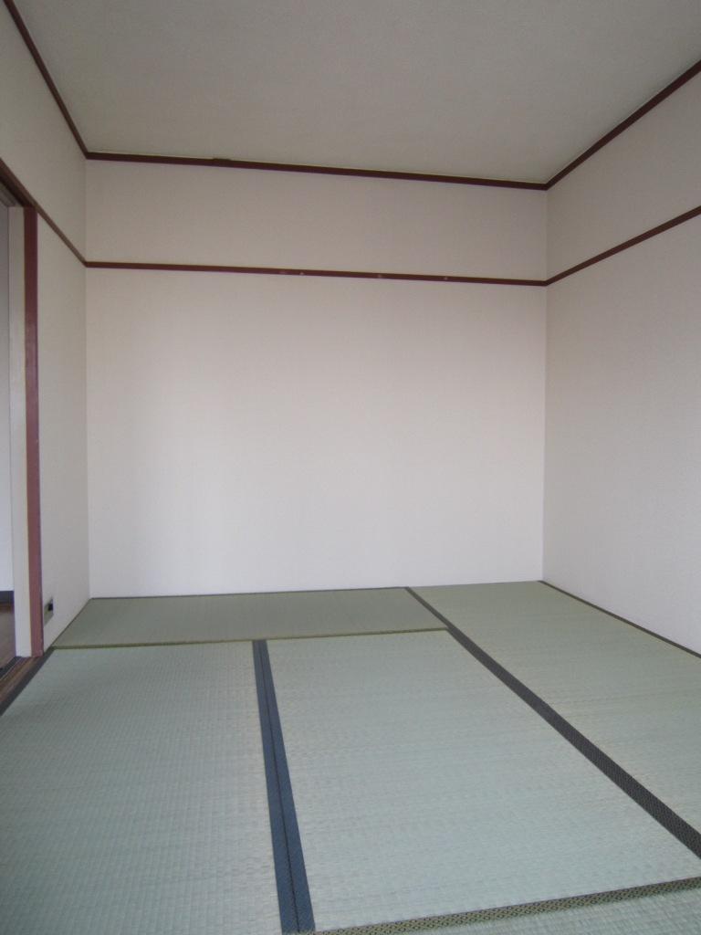 Non-living room. Room (May 2013) Shooting