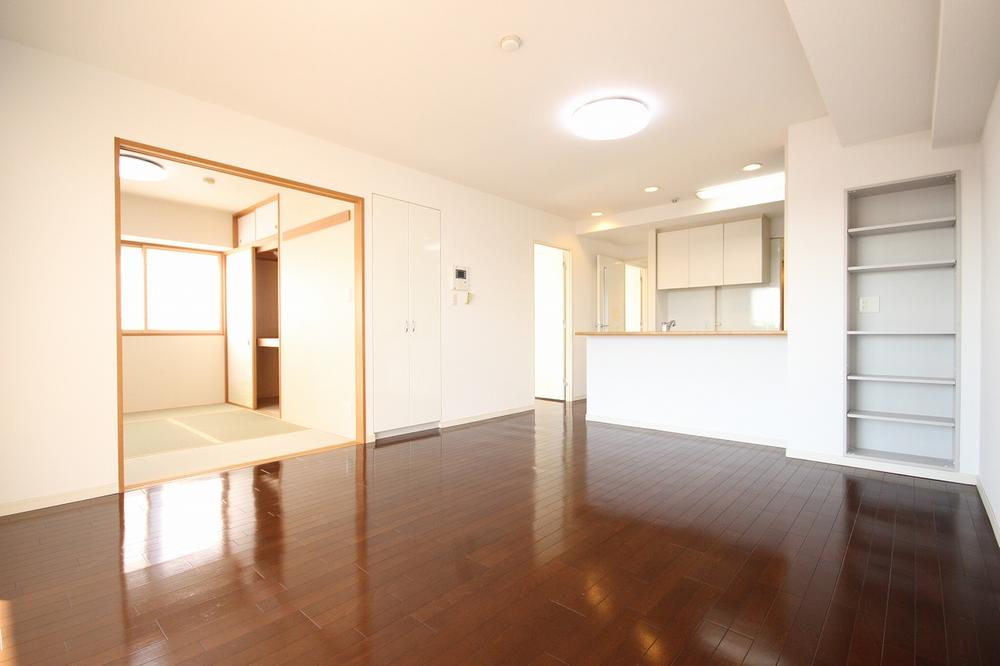 Living. It appears large space of 21.3 Pledge and spread the partition!