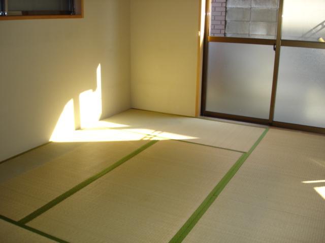 Living and room. It will calm me Japanese-style room