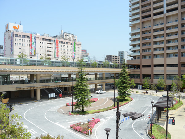 Surrounding environment. Ichikawa Station south exit