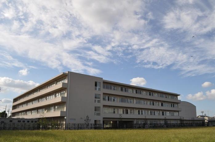 high school ・ College. Kokufudai until Joshigakuin 2346m