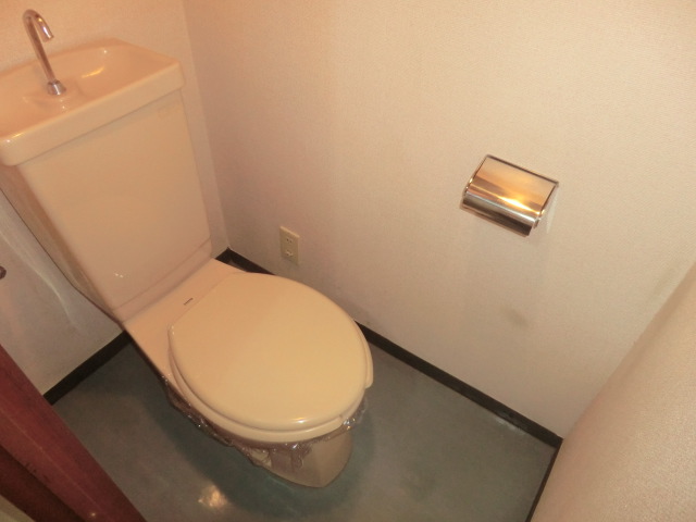 Toilet