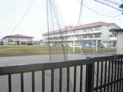 Primary school. Municipal Owada up to elementary school (elementary school) 70m