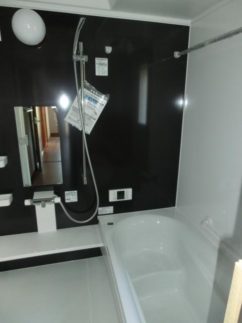 Same specifications photo (bathroom). Same specifications