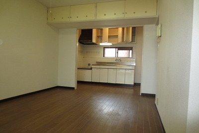 Living and room. 9,5 Pledge of spacious LDK