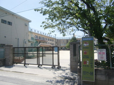 Primary school. Onidaka up to elementary school (elementary school) 244m