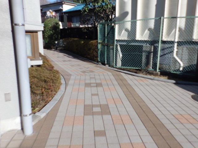 Local appearance photo. Local (12 May 2013) Shooting