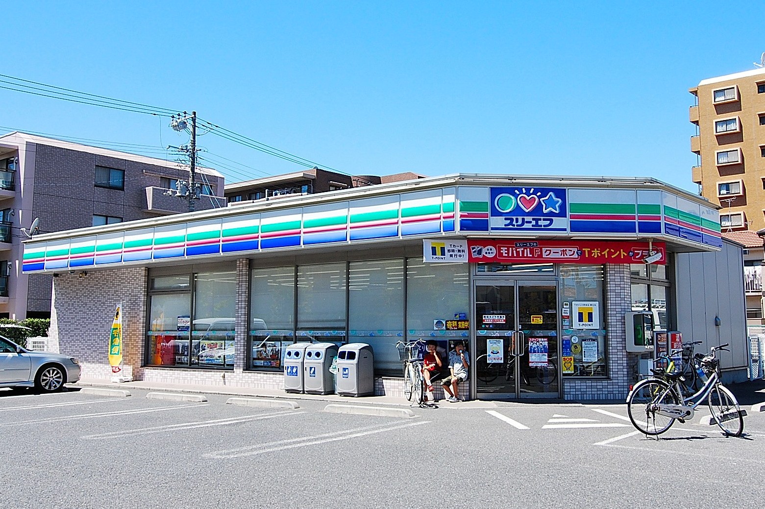 Convenience store. Three F 237m until Ichikawa Takaraten (convenience store)