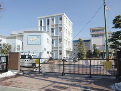 Primary school. 436m to Yahata elementary school (elementary school)