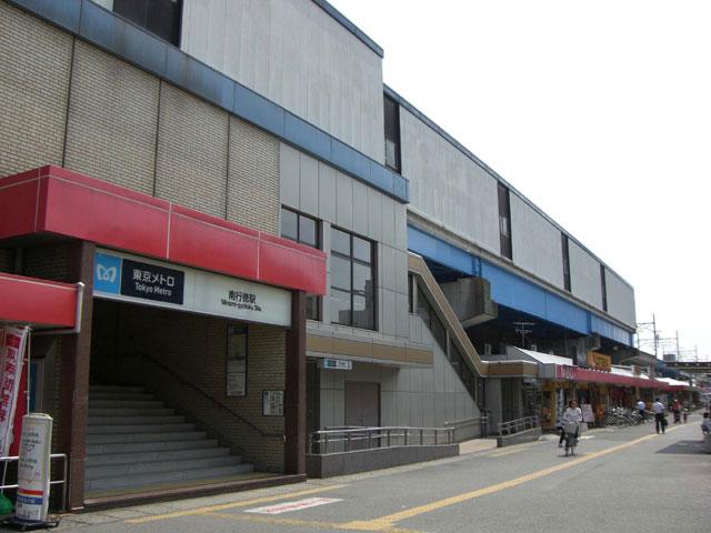 station. Supermarkets and pharmacies around Minamigyotoku Station, Enhance the hospital, such as living facilities! Direct to Otemachi Station 20 minutes. It is very convenient move to Tokyo.
