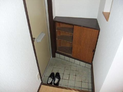 Entrance. Shoes also stored securely