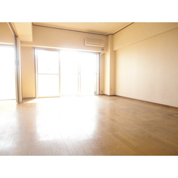 Ichikawa City, Chiba Prefecture Gyotokuekimae 1