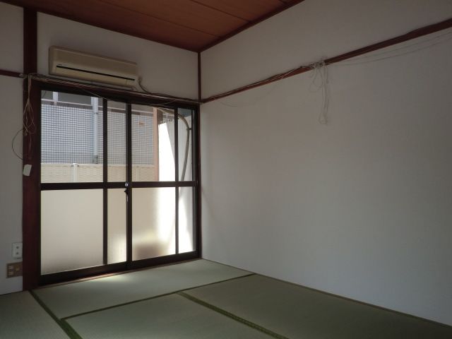 Living and room. Japanese-style room 6 quires