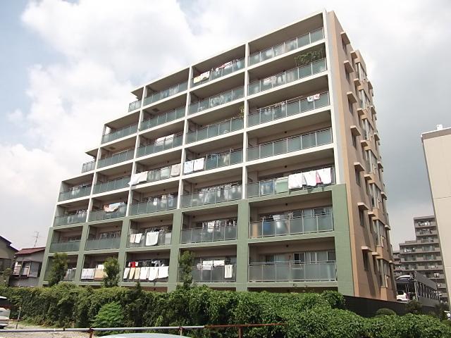 Local appearance photo. Local (08 May 2013) Shooting