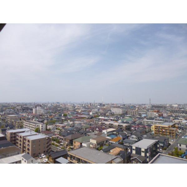 View photos from the dwelling unit. Overlooking the Gyotoku area