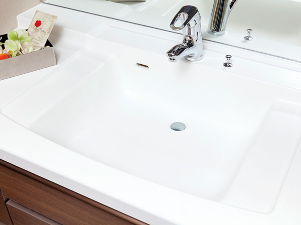 Bathing-wash room.  [Clean bowl] It devised a shape, Your easy-care bowl integrated counter.