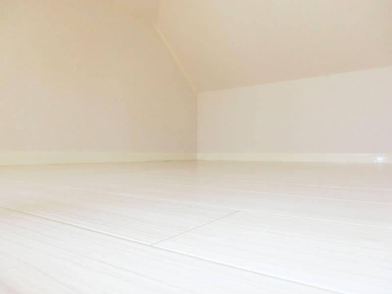 Other room space. State of the loft. I like the shade.