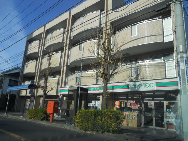 Convenience store. Lawson Store 100 330m up (convenience store)