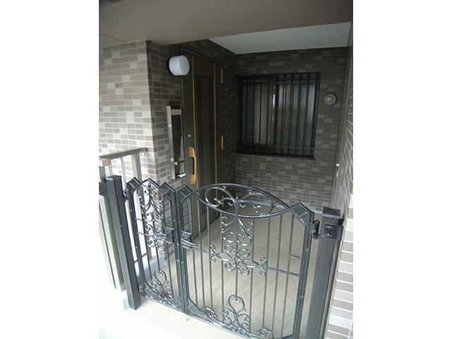 Entrance. With entrance porch