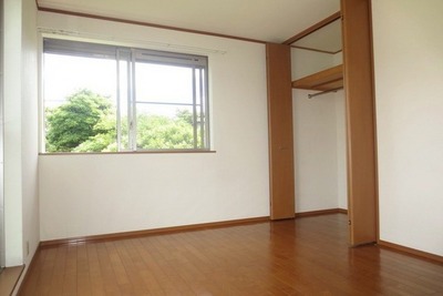 Living and room. It is bright rooms of the corner room dihedral daylight.