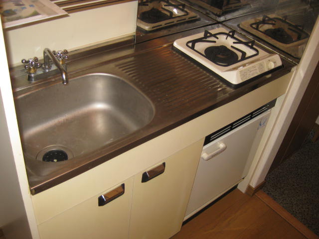 Kitchen. 1 lot gas stoves ・ With mini fridge