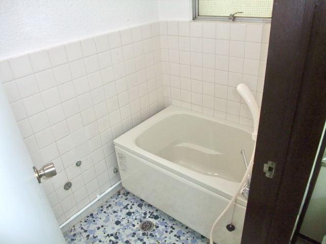 Bath. Tub also been new exchange. Yes window