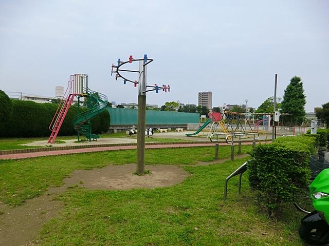 park. 1200m to Minamigyotoku park