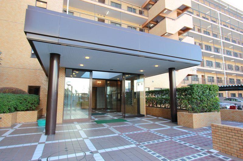 Entrance. Big entrance