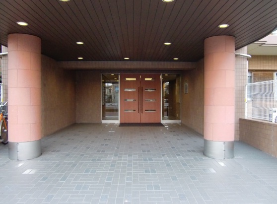 Entrance. Entrance approach