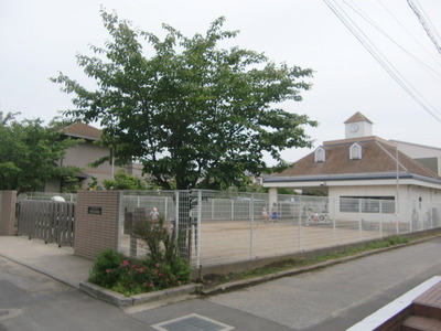 kindergarten ・ Nursery. Farm nursery school (kindergarten ・ 157m to the nursery)