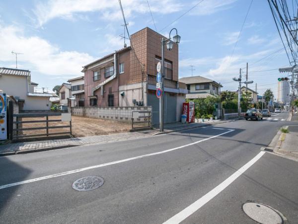 Local photos, including front road. 2013 / 09 / 02 shooting