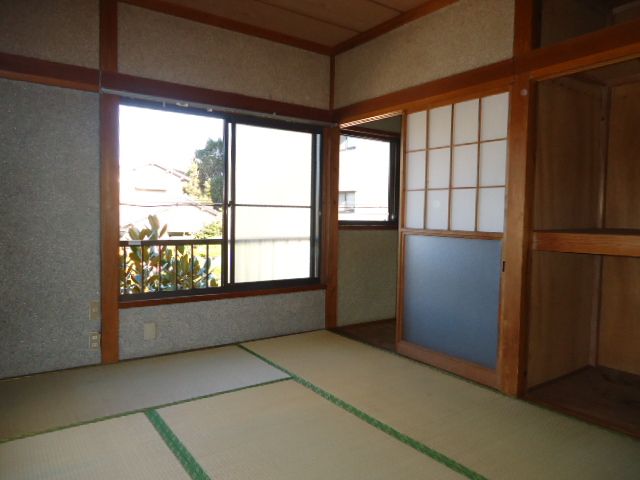 Living and room. Second floor Japanese-style room