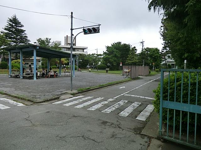 park. 620m until Ichikawa City Transportation Park