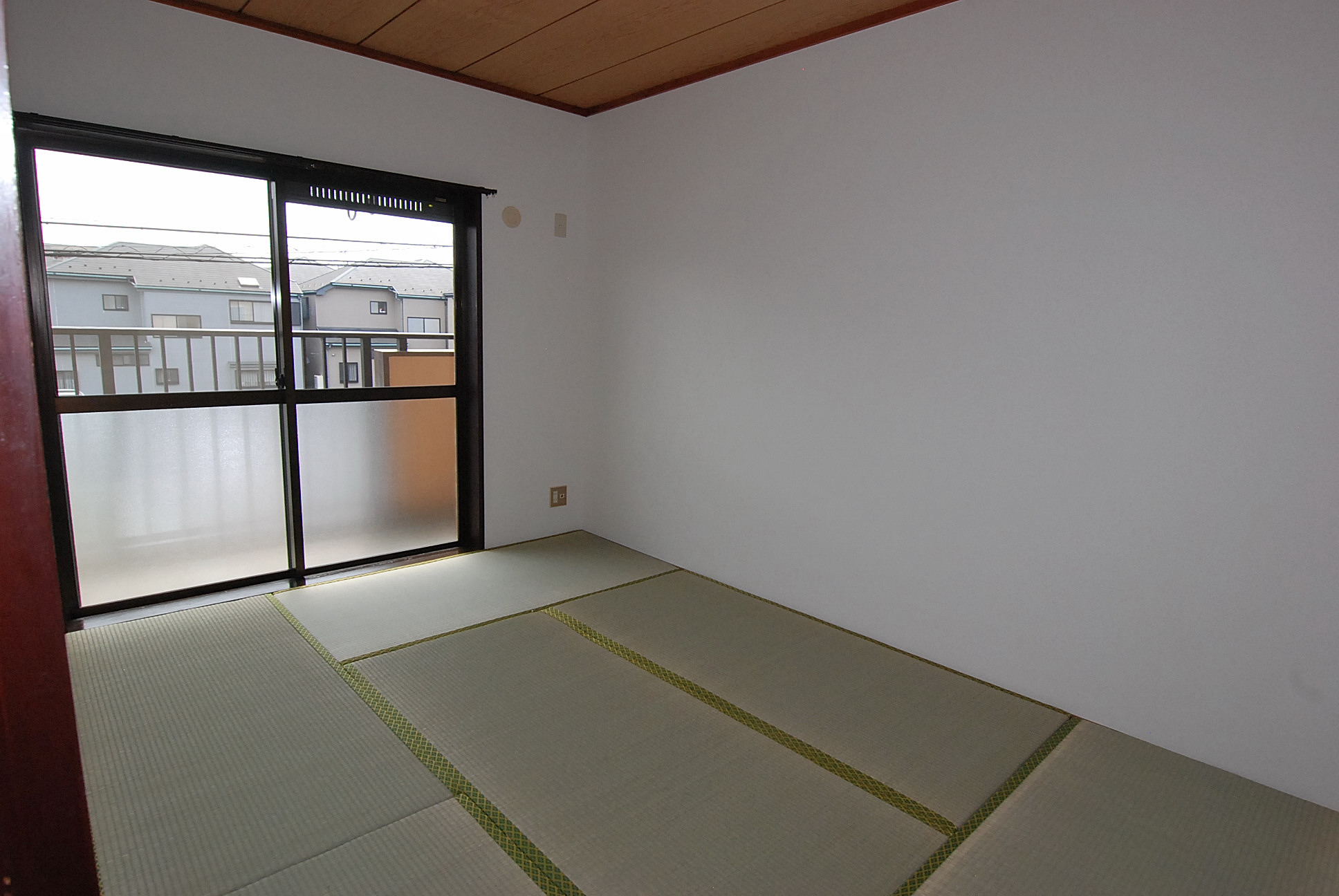 Other room space. Japanese-style room 6 quires Sunny room.