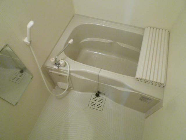 Bath. Clean bath Bathroom dry with