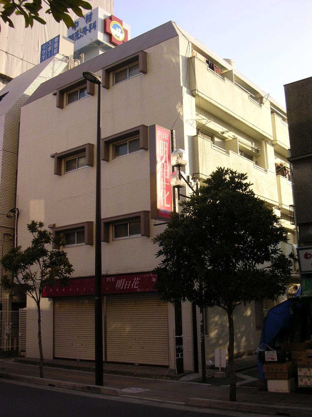 Local appearance photo. Local (11 May 2013) Shooting