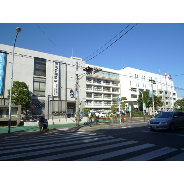 Government office. 621m Ichikawa to City Hall (government office)