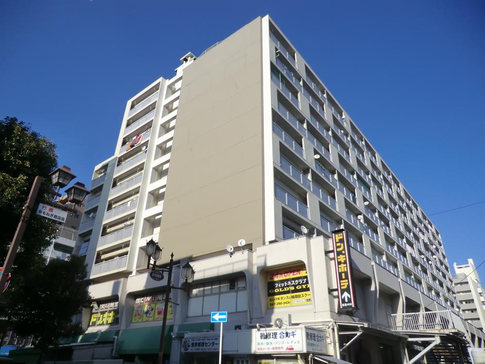 Local appearance photo. Local (12 May 2013) Shooting